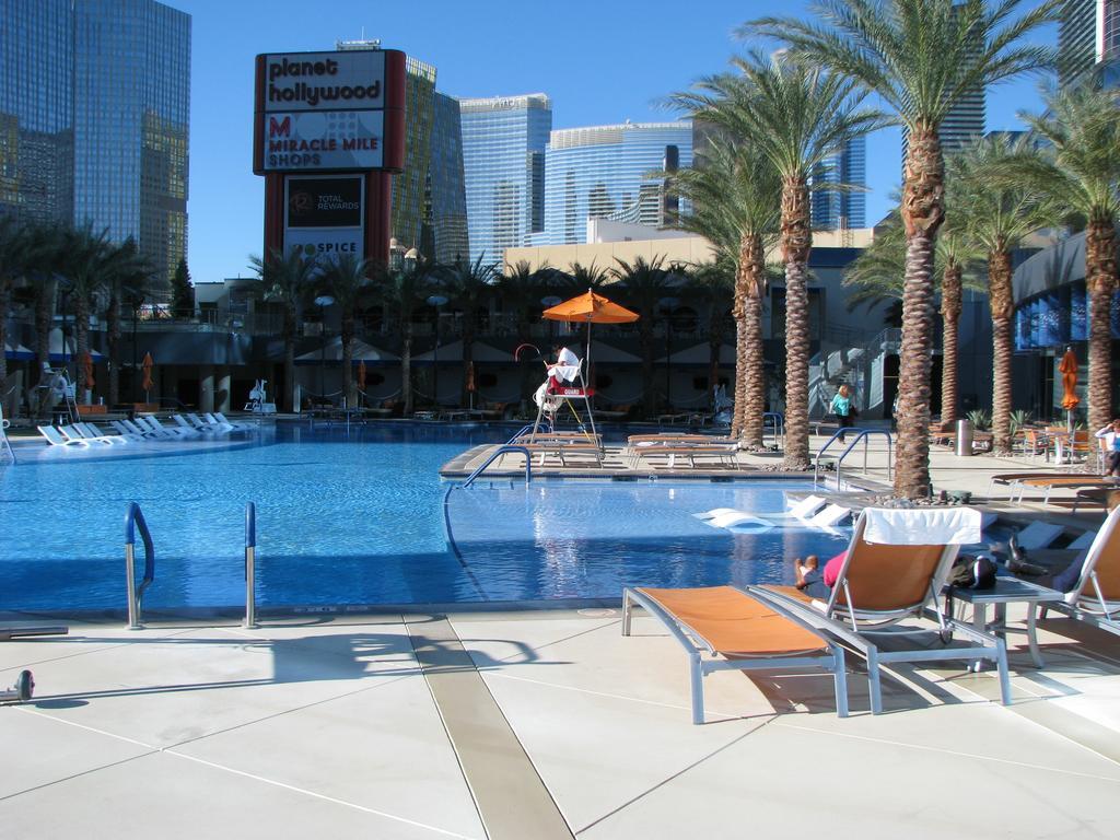 Suites At Elara Las Vegas Center Strip-No Resort Fees Exterior photo