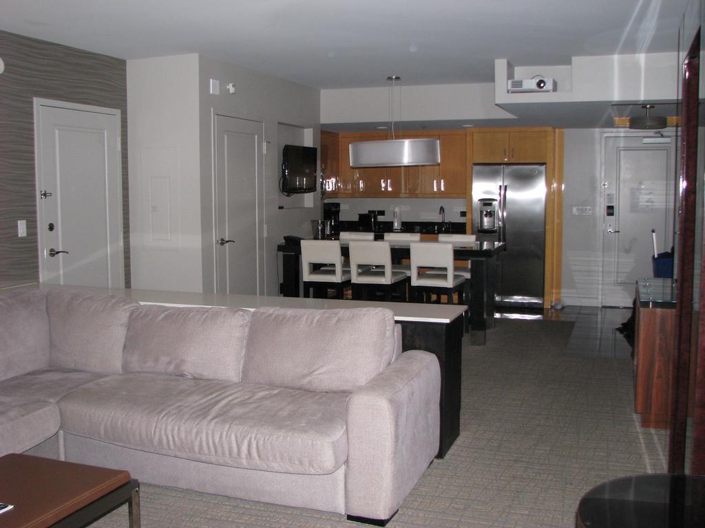 Suites At Elara Las Vegas Center Strip-No Resort Fees Exterior photo