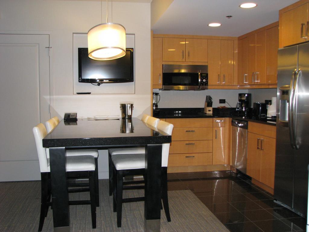 Suites At Elara Las Vegas Center Strip-No Resort Fees Room photo
