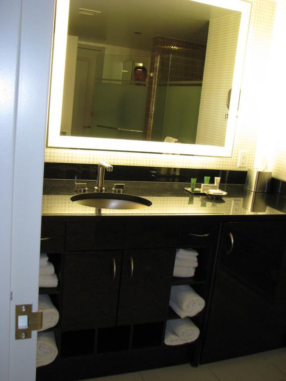 Suites At Elara Las Vegas Center Strip-No Resort Fees Room photo